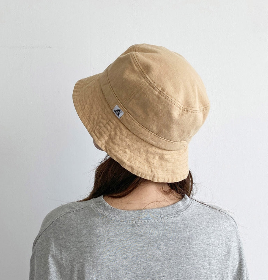 A LABEL Daily Bucket Hat