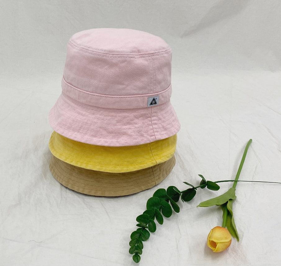 A LABEL Daily Bucket Hat for Kids